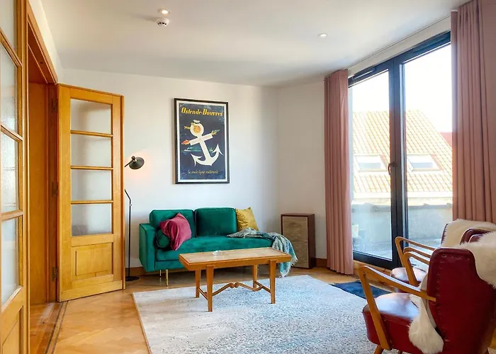 Family Floor - La Couronne Oostende - Authentiek appartement met veel lichtinval